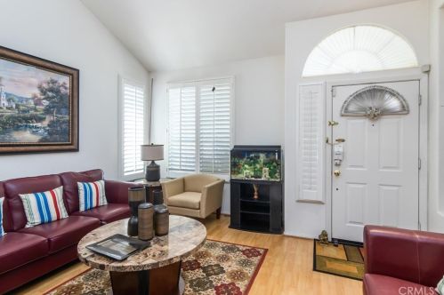 32564 The Old Rd, Santa Clarita, CA 91384-3064