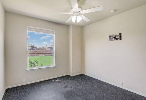 125 Sweet Gum, Uhland TX  78640-5961 exterior