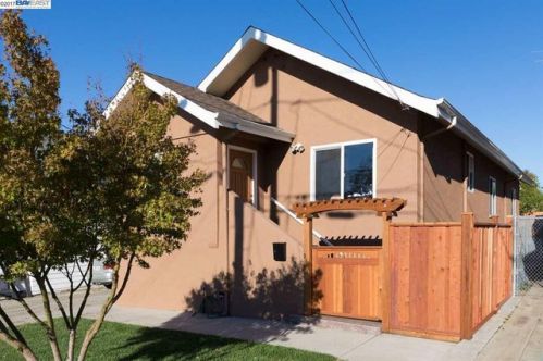 3635 Brown Ave, Oakland, CA 94619-1403