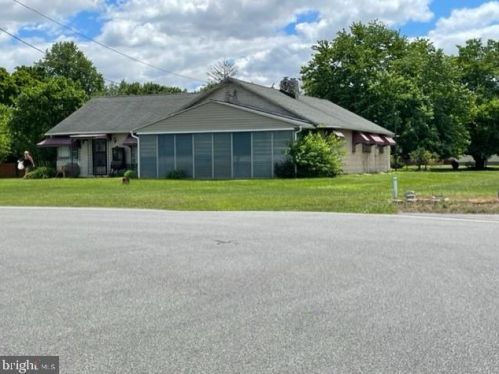 184 Carpenter Bridge Rd, Harrington, DE 19952-2906