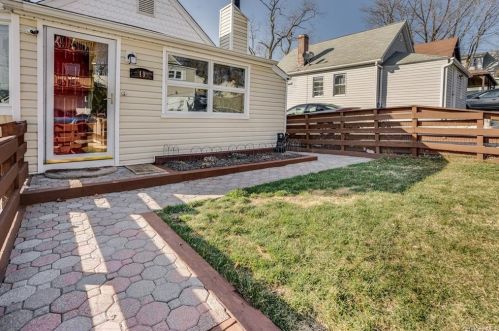 19 Hillcrest Ave, Crotonville NY  10562-1921 exterior