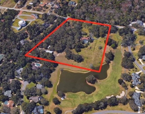 710 Lake Dr, Tarpon Springs, FL 34688-8629