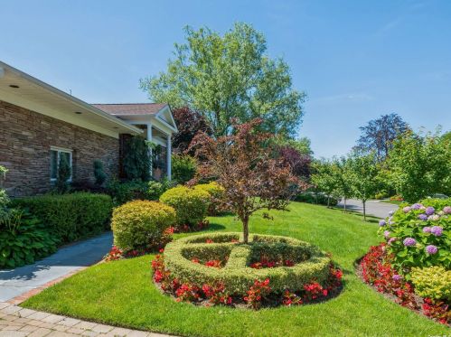 1045 Channel Dr, Hewlett NY  11557-2616 exterior