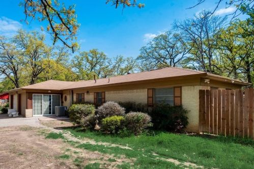 1917 Windlea Dr, Euless TX  76040-4044 exterior