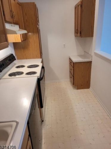 1313 Richmond Rd, West Milford Lakes, NJ 07480-5128