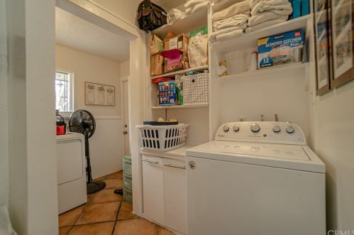 229 Euclid Ave, Long Beach CA  90815-2518 exterior