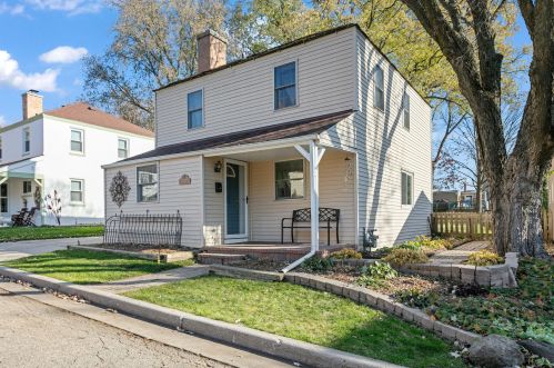 5620 Beaver Ct, Greendale, WI 53129-1803