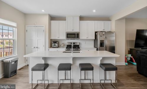 119 Nathan Dr, Riverton NJ  08077 exterior