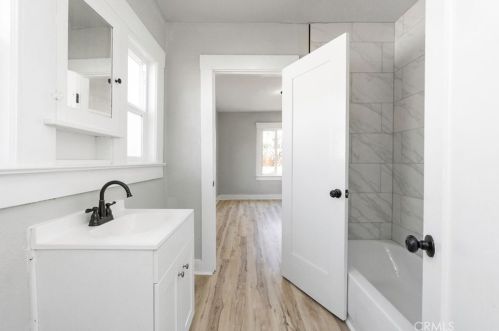 536 University Ave, Fresno CA  93705-5024 exterior