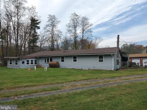 241 Hoffman Rd, Wind Gap, PA 18091-9739