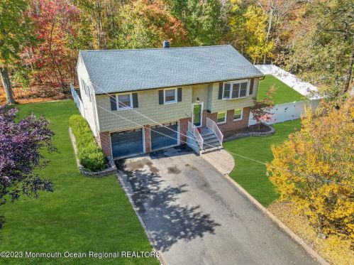 44 Branch Rd, Oakhurst, NJ 07755-1025