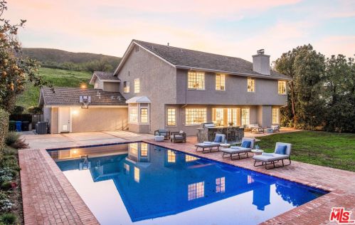 29646 Ridgeway Dr, Calabasas CA  91301-4147 exterior