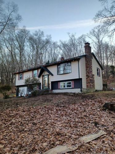 67 Old Windham Rd, South Windham CT  06266-1135 exterior