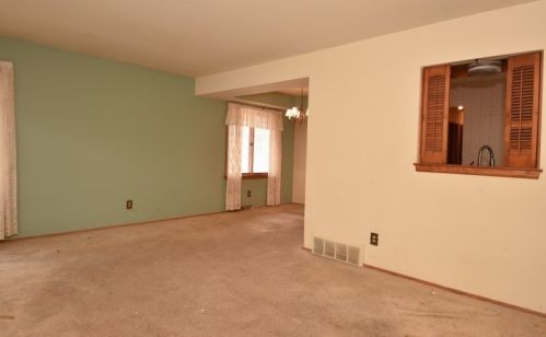 2104 113, Milwaukee WI 53226-4001 exterior