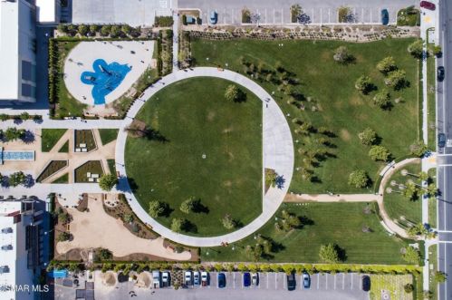 723 Forest Park Blvd, Oxnard CA 93036-5311 exterior