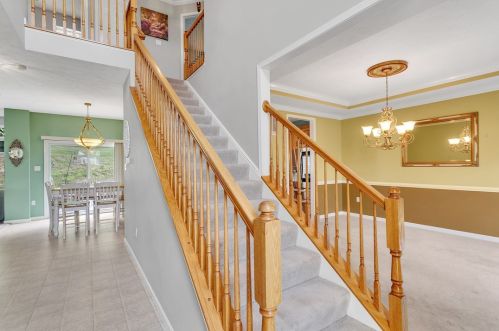 405 Kara Ct, Gibsonia, PA 15044-5323