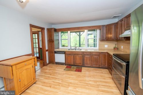 173 Marmic Dr, Southampton PA 18966-1724 exterior