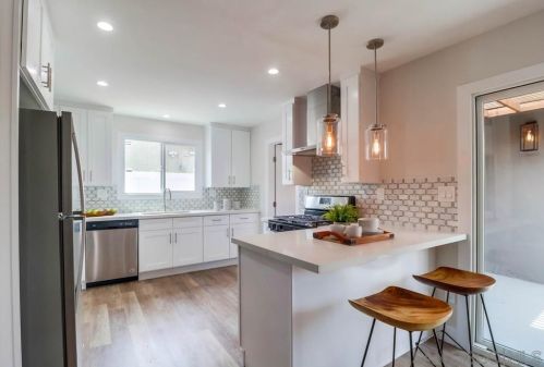 8853 Heraldry St, San Diego CA  92123-2221 exterior