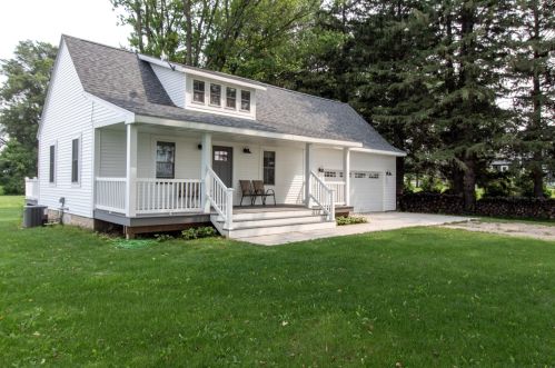 12476 Nichols Spring Dr, Cummingsville MN  55923-4205 exterior