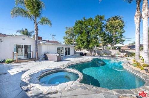 4866 Haskell Ave, Van Nuys CA  91436-1627 exterior