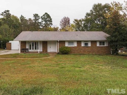 3307 Mebane St, Burlington, NC 27215-5439