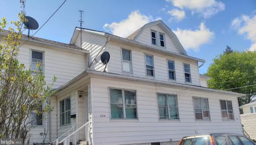 222 Juniper St, Hazle Township, PA 18201-6633