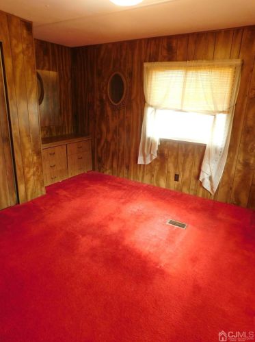 29 Alison Dr, Avenel NJ  07001-1929 exterior