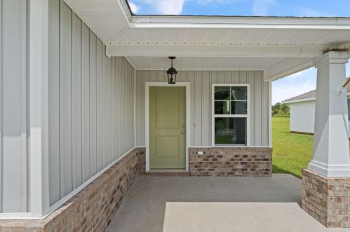 25 Rembrandt Cir, Defuniak Springs, FL 32433-4757