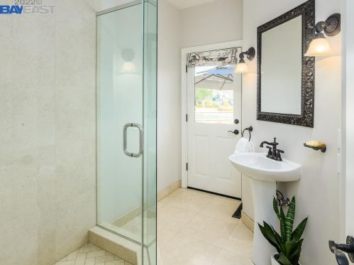 1080 Victorine Rd, Livermore CA  94551-6635 exterior