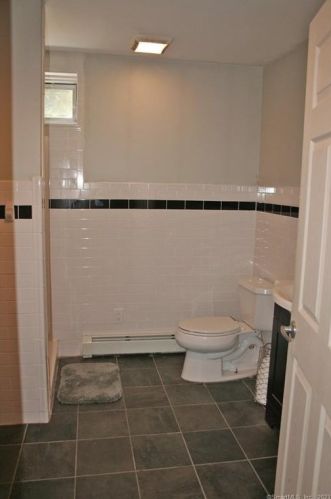 121 Jerry Daniels Rd, East Hampton CT  06447-1230 exterior