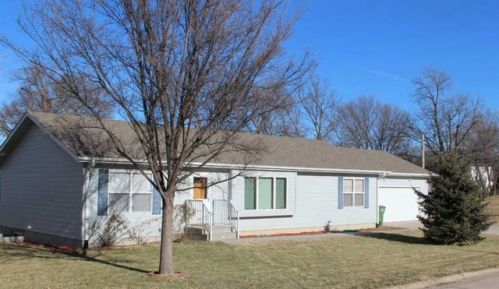 111 Ivy St, School Creek, NE 68979-2172