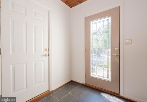 253 Pond Dr, Hockessin, DE 19707-9241