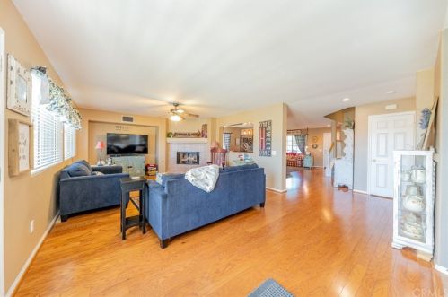 28 Del Brienza, Lake Elsinore CA  92532-0221 exterior