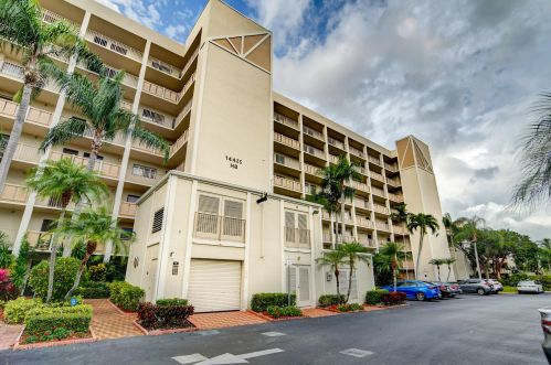 14425 Strathmore Ln, Delray Beach FL  33446-3040 exterior