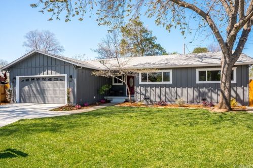 5 Rosemary Cir, Chico, CA 95926-2940