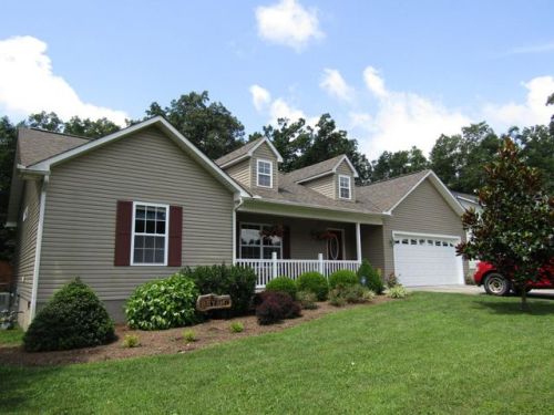 806 Arapaho Dr, Crossville, TN 38572-9027
