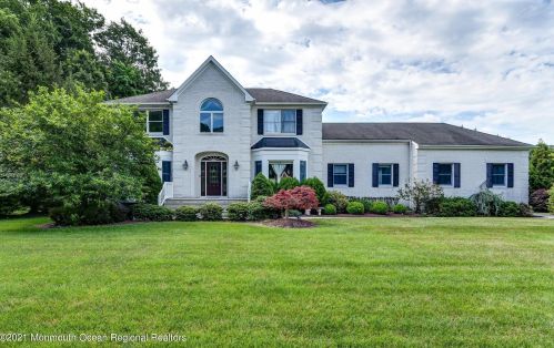 8 Rillstone Ct, East Freehold, NJ 07728-8574