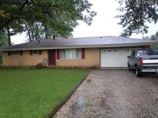 1392 Roseland Dr, Macedonia, OH 44056-1442