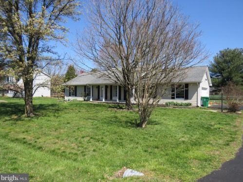 35 Huntington Cir, Dover, DE 19904-9604