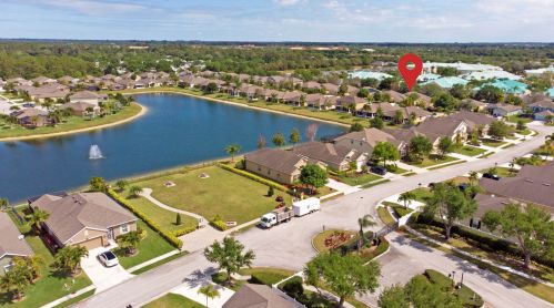 8171 Westfield Cir, Vero Beach FL  32966-1282 exterior