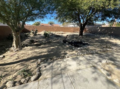 13695 Nahum Dr, Desert Hot Springs CA  92240-6019 exterior