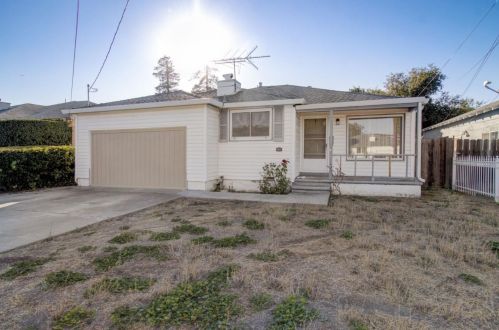 411 Wisteria Dr, Palo Alto, CA 94303-2049