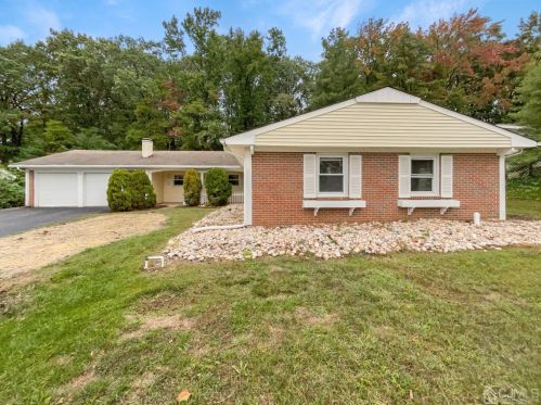 21 Morningside Dr, Old Bridge NJ  08857-2713 exterior