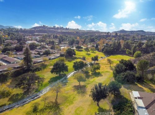 26817 Oak Branch Cir, Santa Clarita CA  91321-1455 exterior