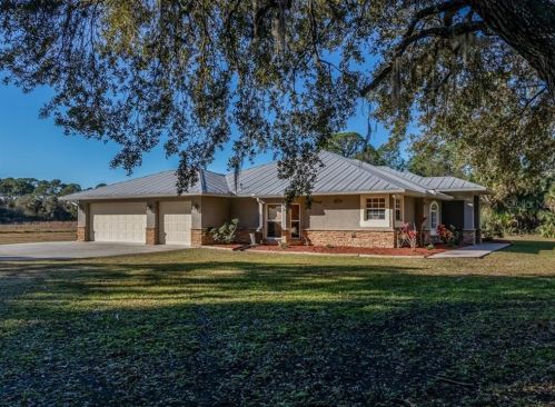 8313 Lightfoot Dr, Nokomis FL  34275-3211 exterior