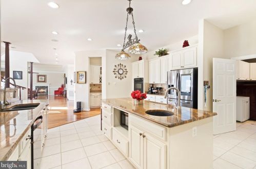 15840 Parnell Ct, Haymarket VA  20169-1667 exterior