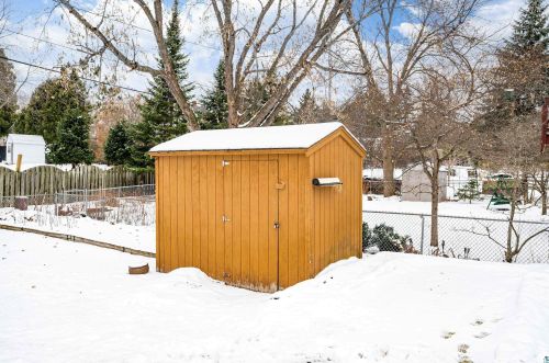 4230 Dodge St, Duluth MN  55804-1448 exterior