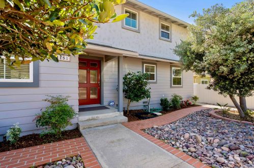 1151 Turquoise St, San Diego CA 92109-1247 exterior