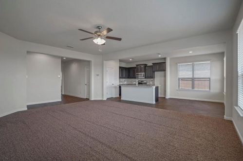 900 Nelson Pl, Burleson TX  76028-6834 exterior