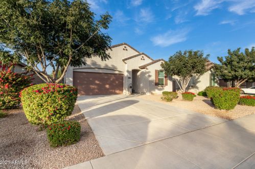 11770 Chase Ln, Avondale, AZ 85323-7706